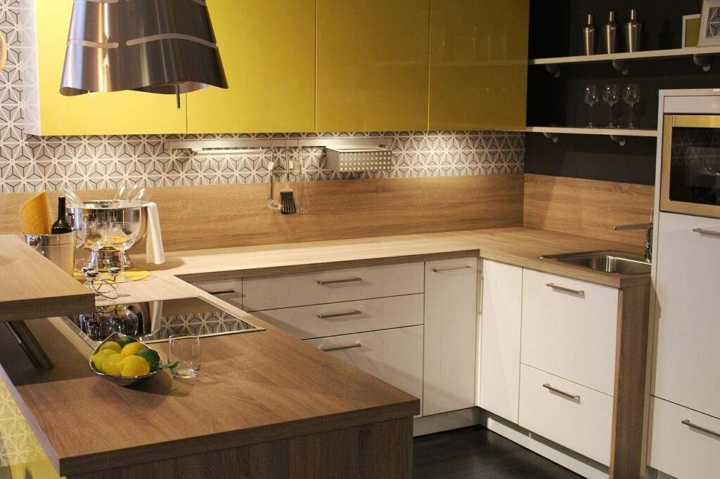 Tow Toned Kitchen Cabinets